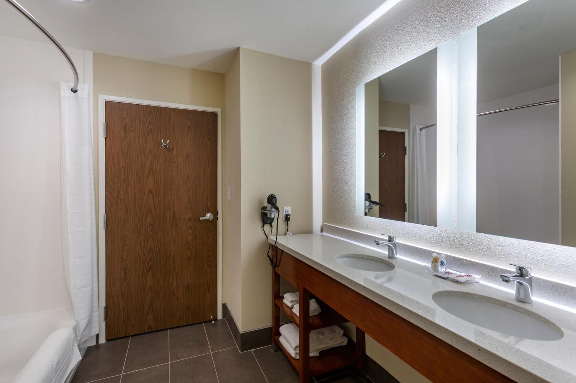 Comfort Suites Bowling Green Bagian luar foto